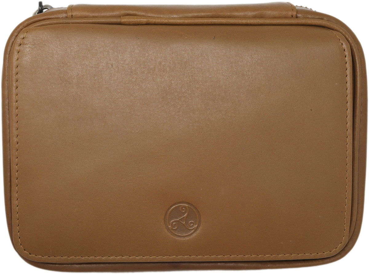 Stands & Pouches Rattray