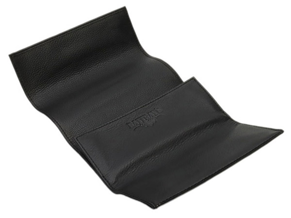 Stands & Pouches Rattray