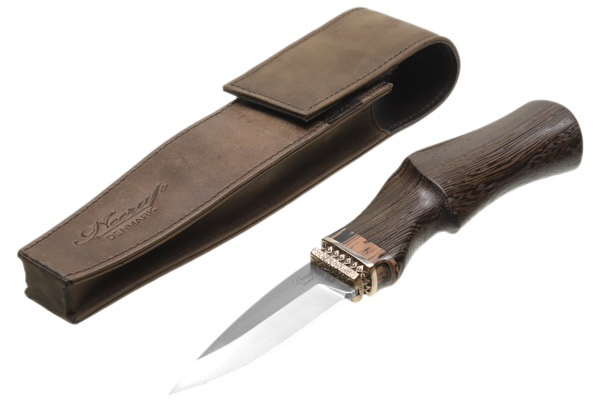 Tampers & Tools Neerup Tobacco Knife - Buffalo Wenge with Brass