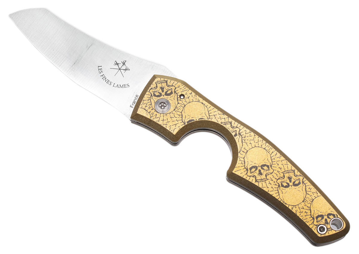 Cutters & Accessories Les Fines Lames Le Petit Cigar Cutter Brass Skulls