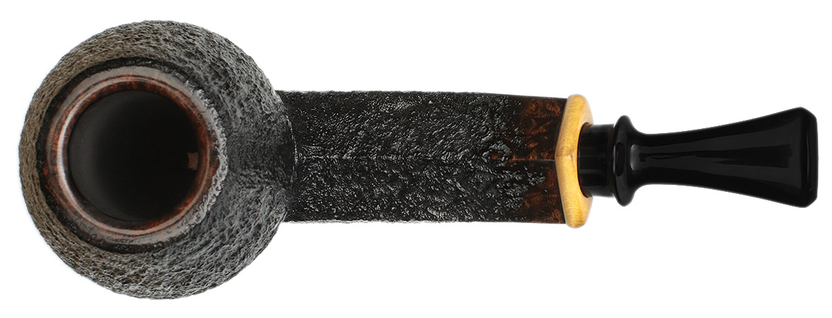 Kurt Balleby Sandblasted Bent Bulldog with Boxwood