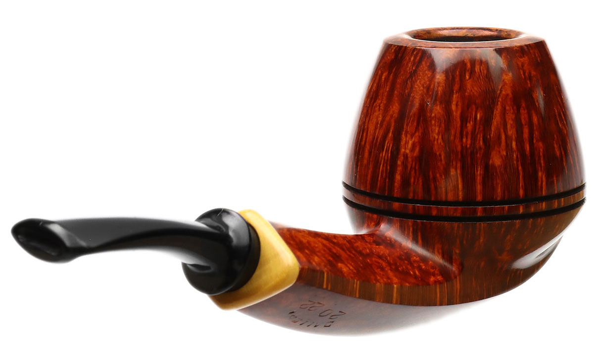 Kurt Balleby Smooth Bulldog with Boxwood (2022)