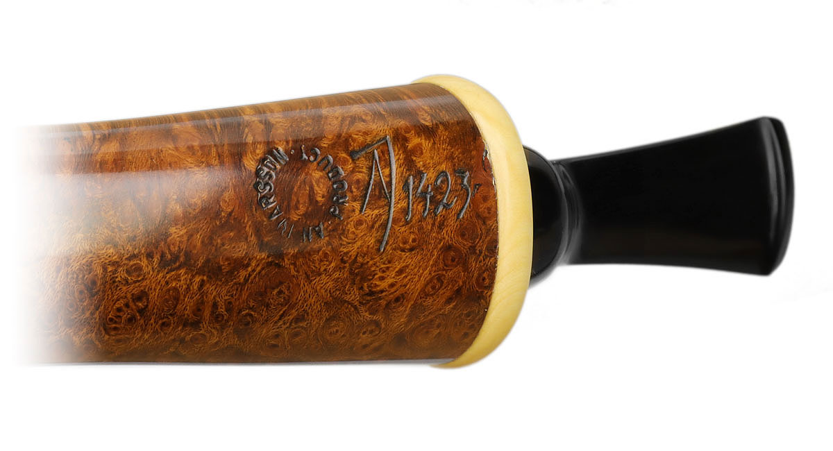 Nanna Ivarsson Smooth Bent Apple with Boxwood (1423)