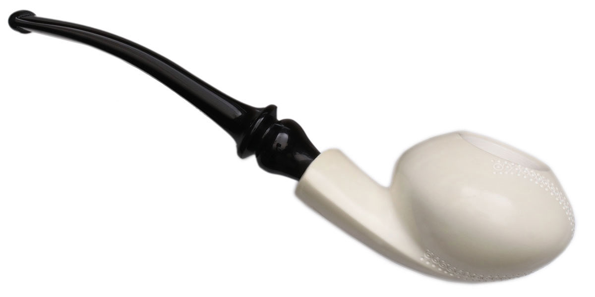 AKB Meerschaum Spot Carved Tomato (with Case)