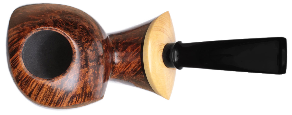 Ken Dederichs Smooth Asymmetrical Freehand with Boxwood