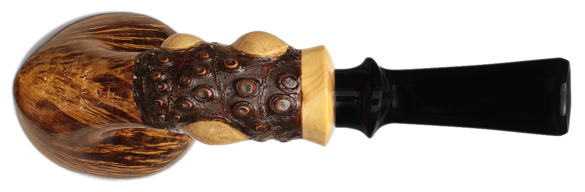 Yuwei Smooth Acorn with Bamboo and Boxwood