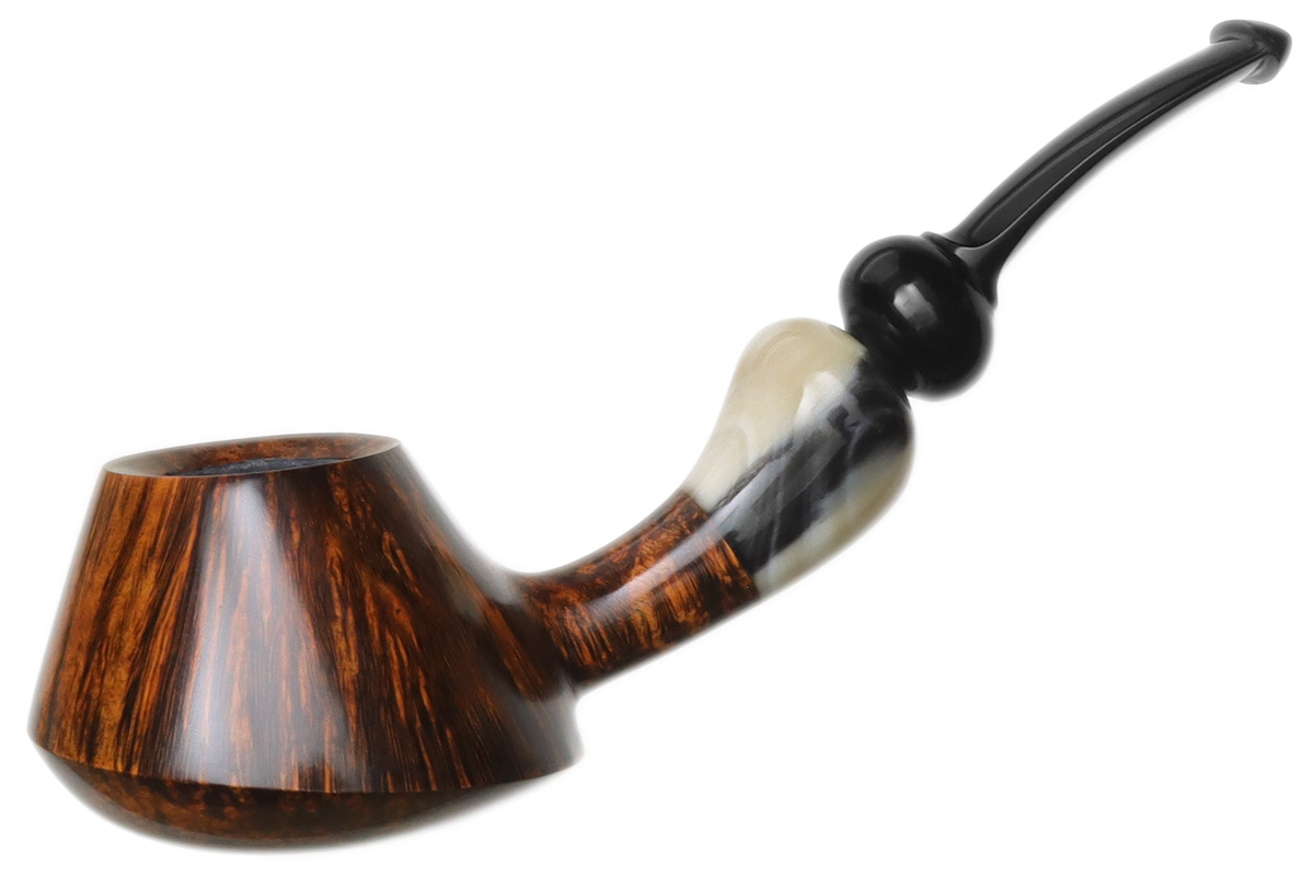 Il Cerchio Smooth Volcano with Horn