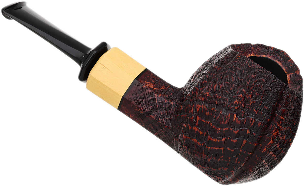 GH Zhang Red Sandblasted Paneled Apple with Boxwood (Viktor Yashtylov) (01)