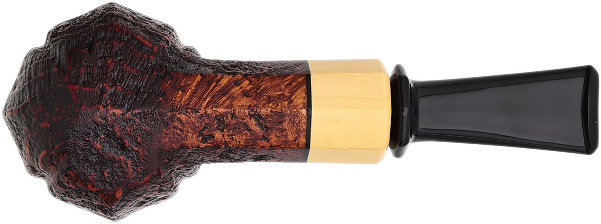 GH Zhang Red Sandblasted Paneled Apple with Boxwood (Viktor Yashtylov) (01)