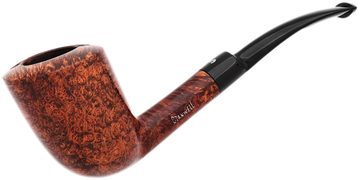 Danish Estate Stanwell Smooth Bent Dublin (1970s-1990s)
