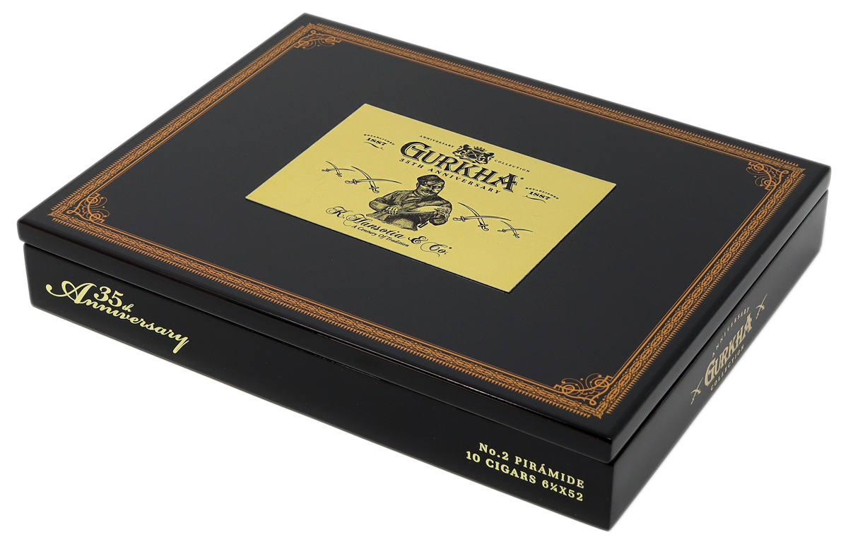 Gurkha 35th Anniversary Piramide