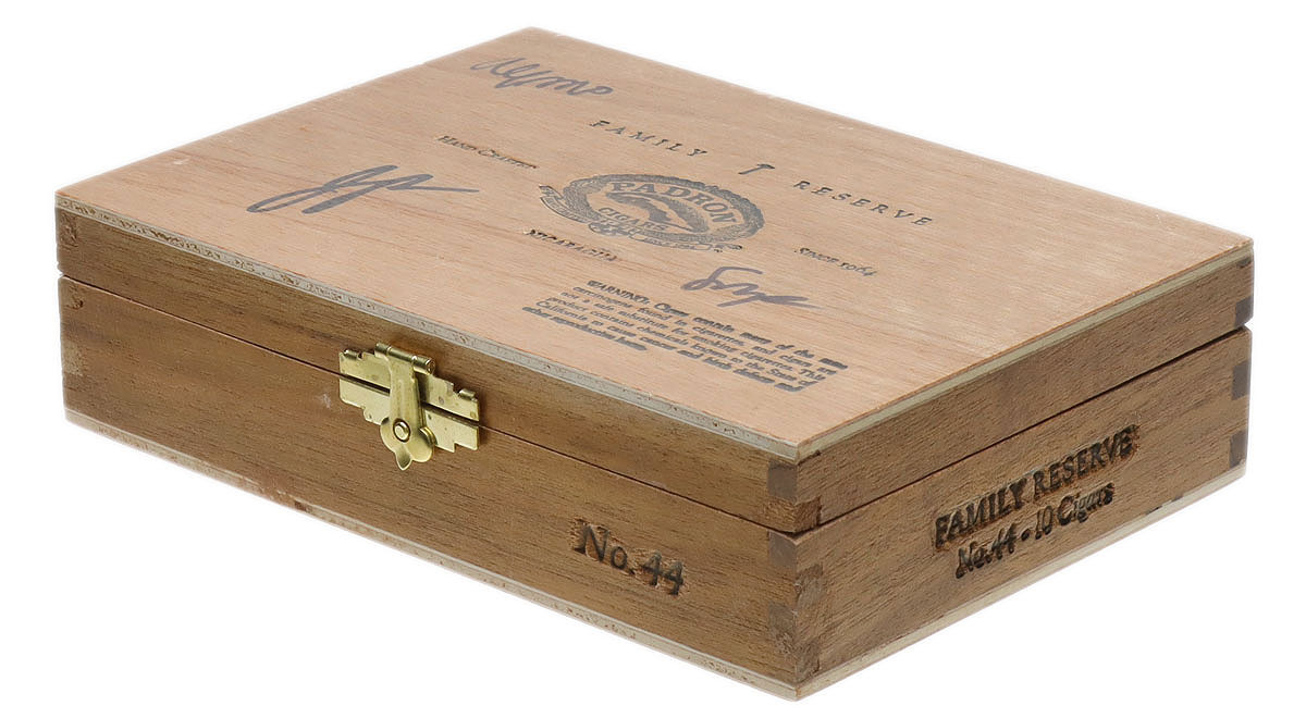 Padron Family Reserve Natural 44th