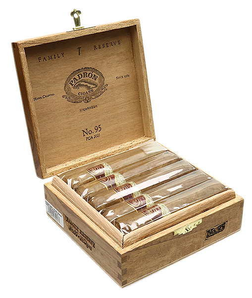 Padron Family Reserve Natural 95th