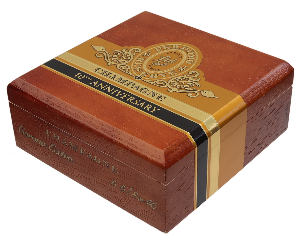 Perdomo Reserve Champagne 10th Anniversary Corona Extra