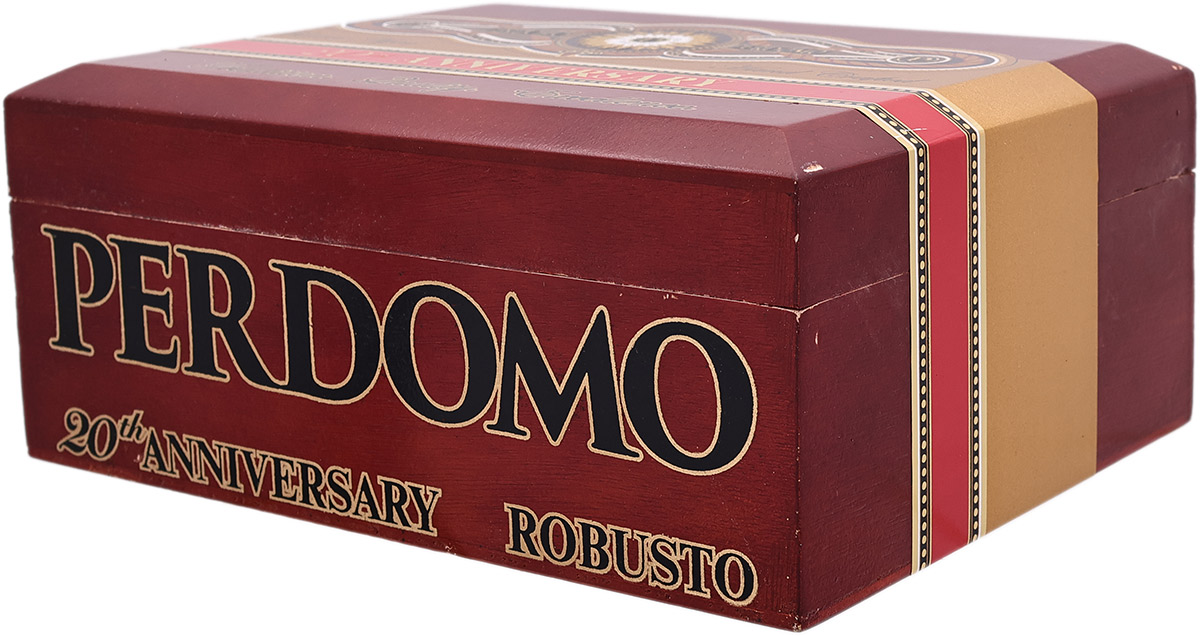 Perdomo 20th Anniversary Connecticut Robusto R556