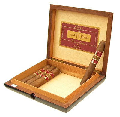 Rocky Patel 1992 Vintage Robusto (Box of 20)