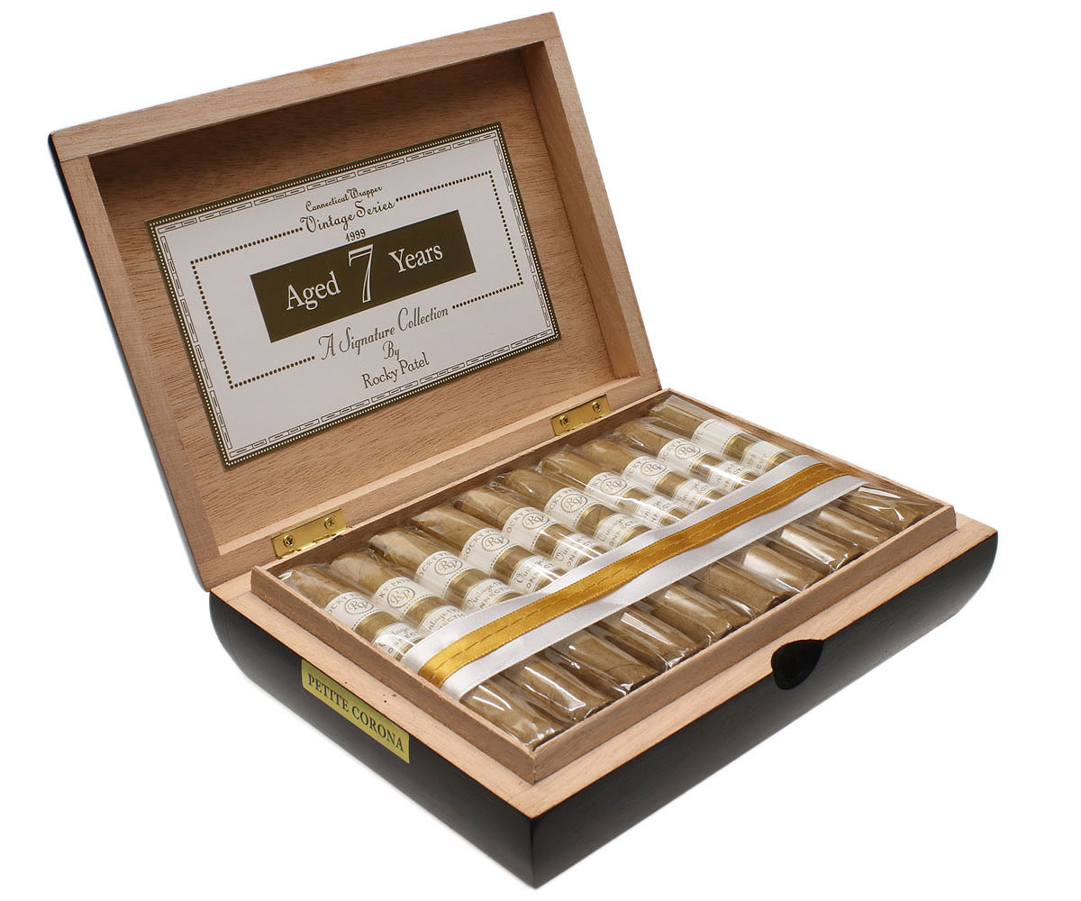 Rocky Patel Vintage 1999 Petite Corona