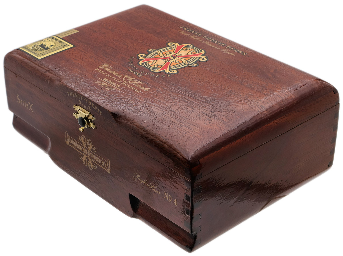 Fuente Fuente OpusX The Lost City PerfecXion No. 4