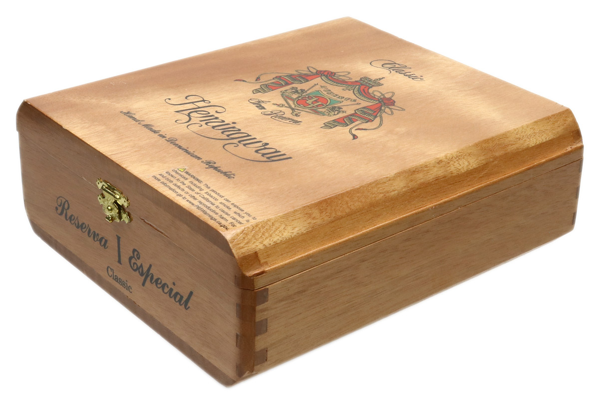 Arturo Fuente Hemingway Sun Grown Classic