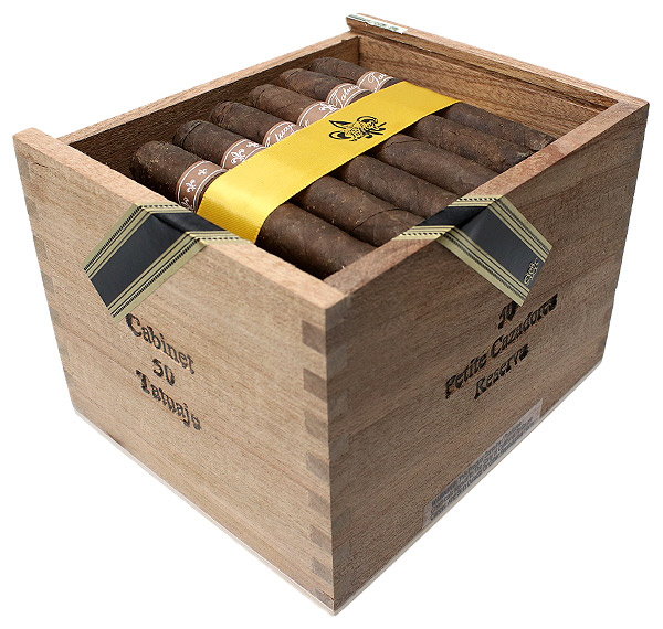 Tatuaje Reserva Petite Cazadores