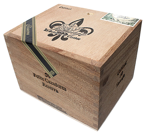 Tatuaje Reserva Petite Cazadores