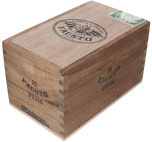 Tatuaje Fausto FT166 Short Churchill