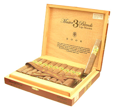 Oliva Master Blends 3 Liga Maestra Robusto (Box of 20)