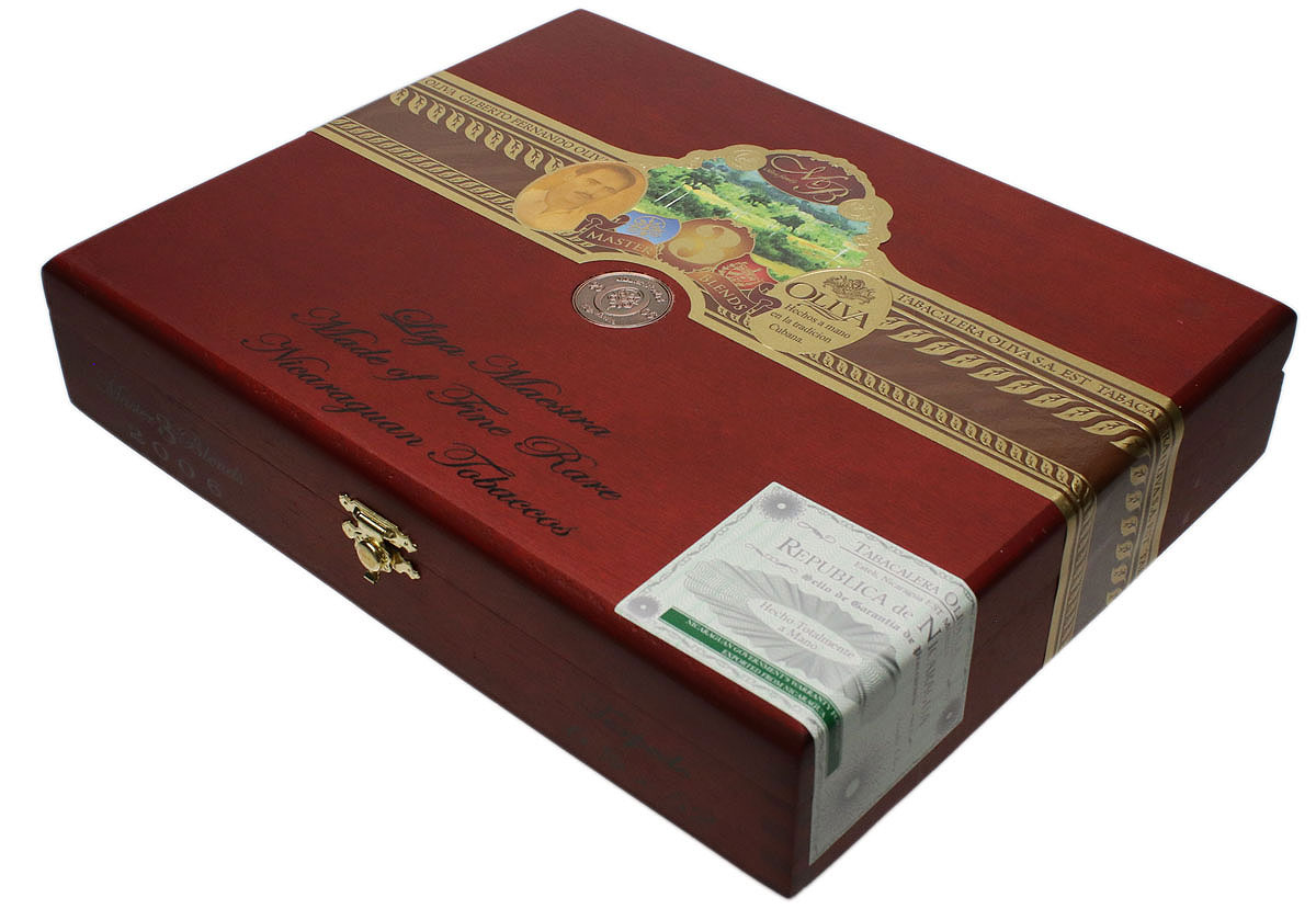 Oliva Master Blends 3 Liga Maestra Torpedo