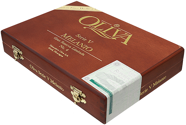 Oliva Serie V Melanio No. 4