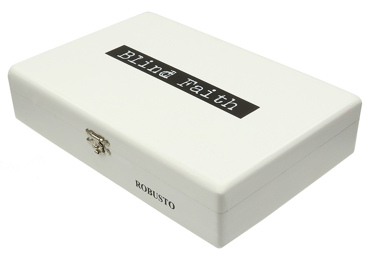 Alec Bradley Blind Faith Robusto