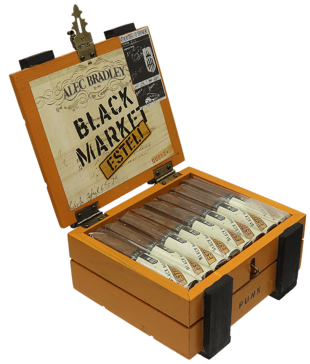 Alec Bradley Black Market Esteli Punk