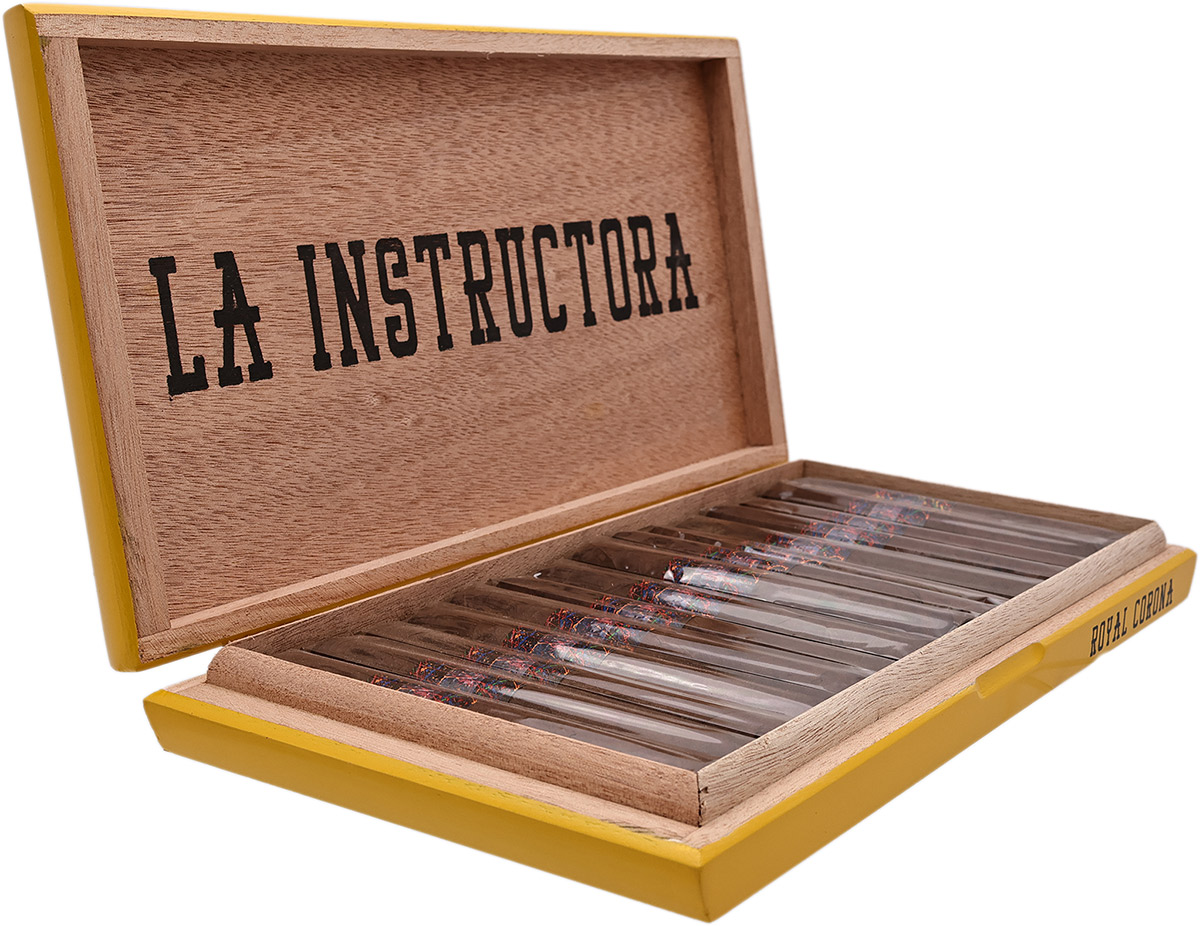 La Galera La Instructora Perfection Royal Corona