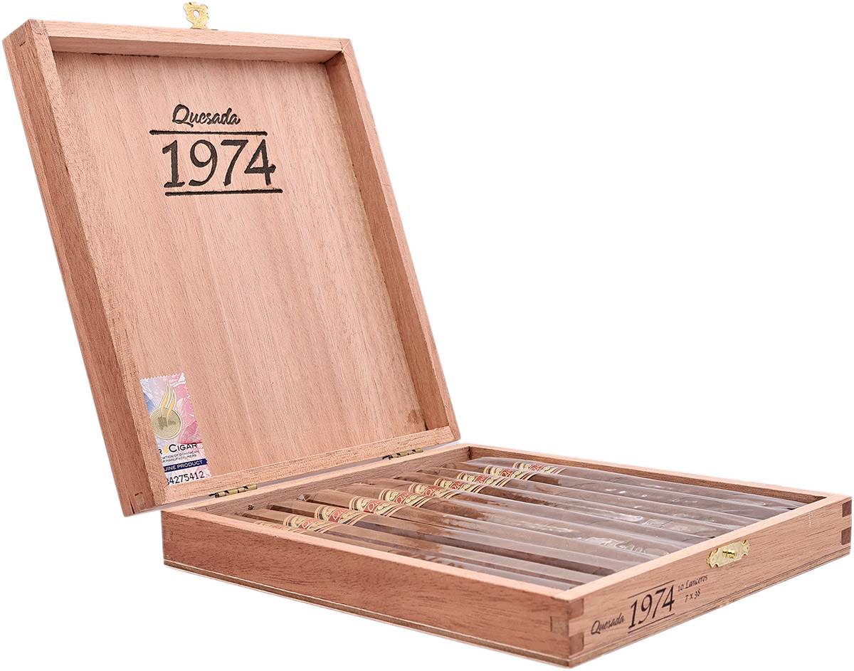 Quesada Cigars 1974 Lancero
