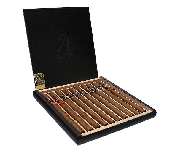 La Flor Dominicana Ligero A