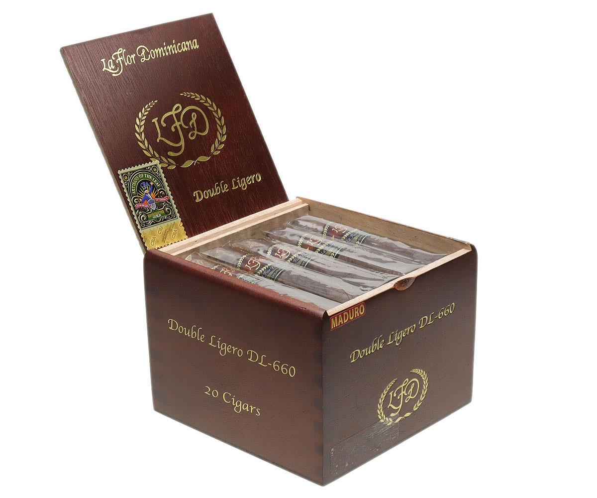 La Flor Dominicana Double Ligero Oscuro 660
