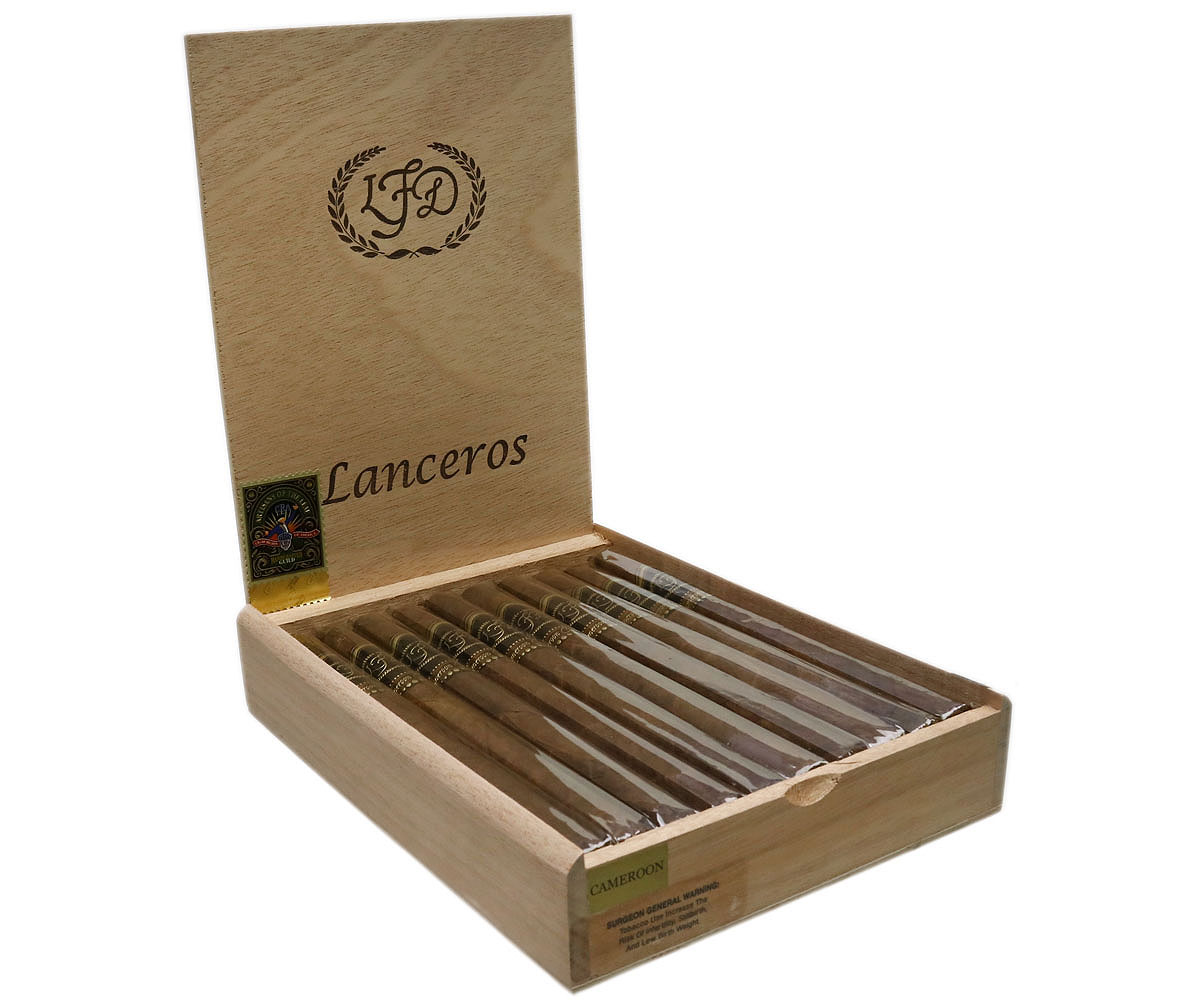 La Flor Dominicana Double Ligero Cameroon Cabinet Lancero