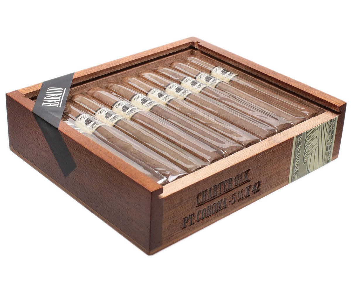 Foundation Cigar Company Charter Oak Habano Petite Corona