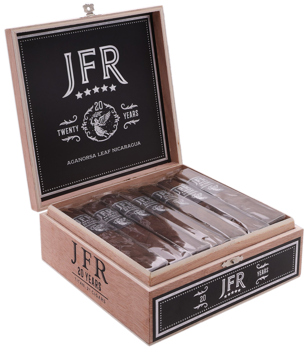 Aganorsa Leaf JFR 20th Anniversary Maduro Titan